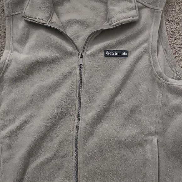 Columbia Fleece Vest Men’s M Sage Green Full Zip Outdoor Hiking Layering - Picture 2 of 7
